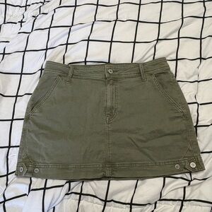 Green American Eagle Skirt Size 8